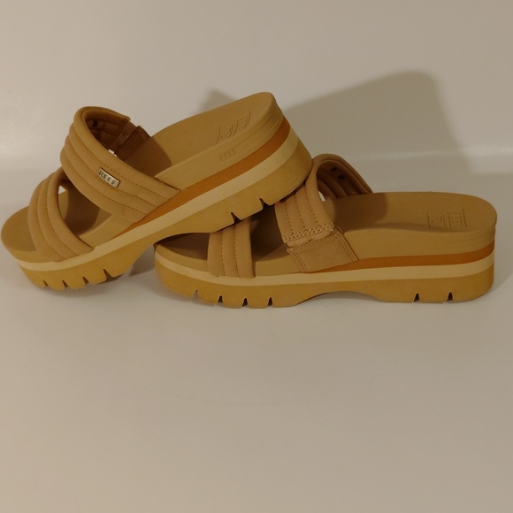 Reef Women's Tan Slide Sandals - Picture 5 of 7